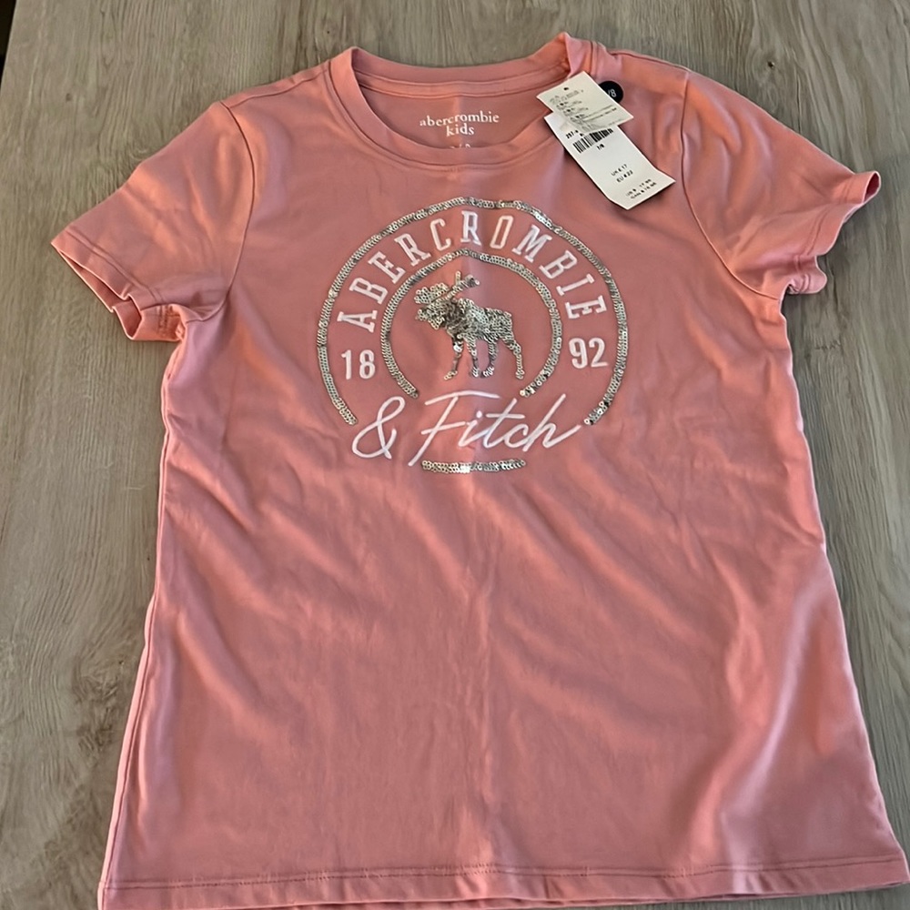 Abercrombie t shirt nwt